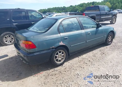 2000 Honda Civic Value Package from USA, damaged, VIN 2HGEJ6618YH572125